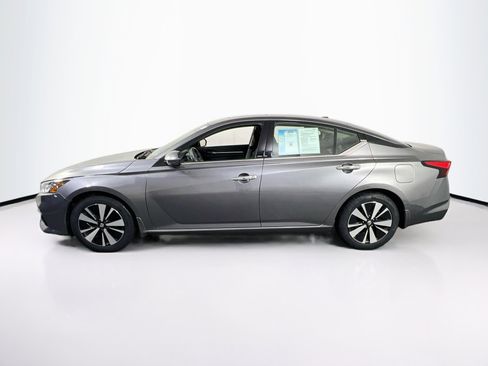 Used 2020 Nissan Altima 2.5 SV image 8