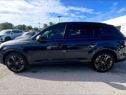 Certified 2025 Audi Q7 3.0T Premium Plus image 8