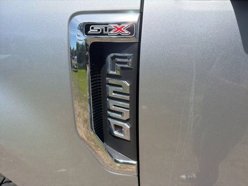Used 2022 Ford F250 XL w/ STX Appearance Package AWD/4WD image 19