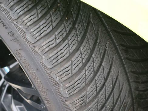 Used 2022 BMW M3 w/ Executive Package image 11