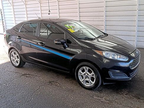 Used 2015 Ford Fiesta SE w/ Comfort Package FWD image 11