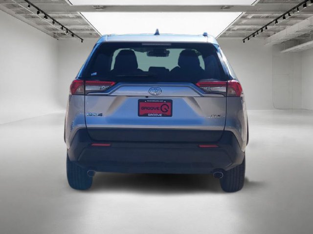 Used 2025 Toyota RAV4 XLE FWD image 5