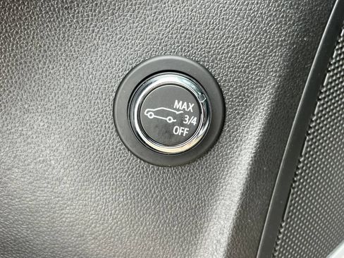 Used 2024 Buick Envision Avenir AWD/4WD image 16