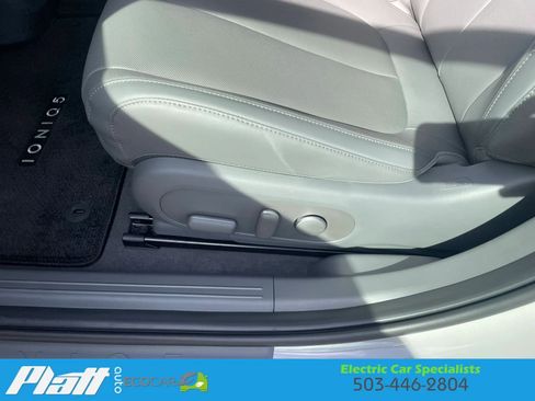 Used 2025 Hyundai Ioniq 5 SEL AWD/4WD image 24