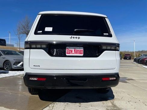 New 2026 Jeep Grand Wagoneer Limited w/ Rear Seat Video Group I AWD/4WD image 5