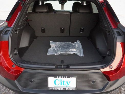 New 2026 Chevrolet Equinox EV LT image 24