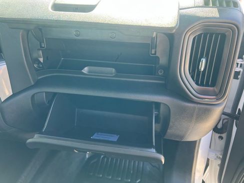 Used 2025 Chevrolet Silverado 1500 W/T image 25