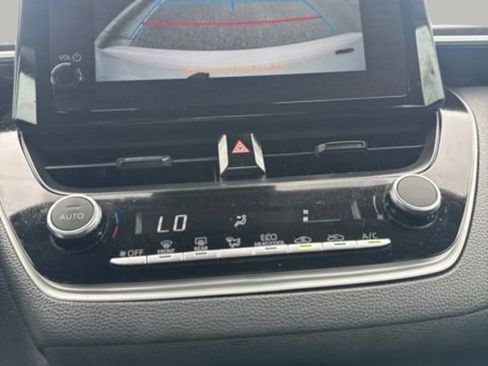 Used 2025 Toyota Corolla LE FWD image 13