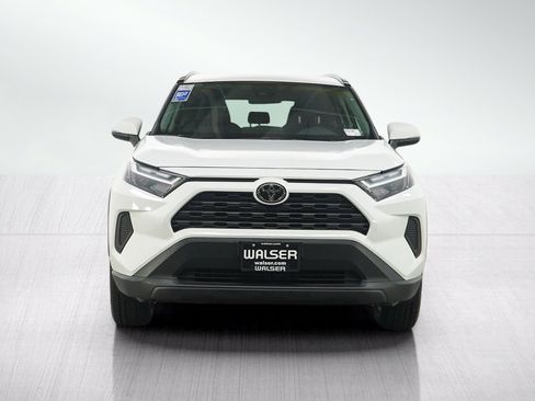 Used 2025 Toyota RAV4 XLE AWD/4WD image 8