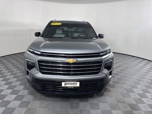 Used 2025 Chevrolet Traverse High Country image 8