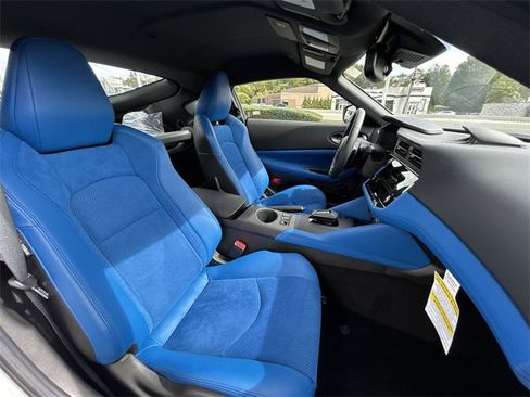 Used 2024 Nissan Z Performance w/ Floor Mat Package image 23