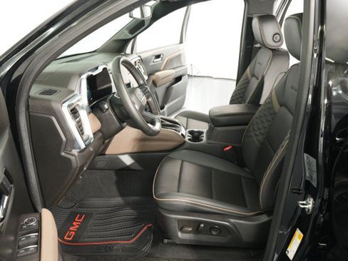 Used 2024 GMC Canyon Denali AWD/4WD image 26