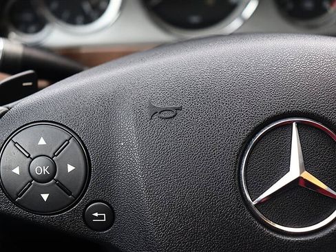 Used 2010 Mercedes-Benz E 350 Sedan image 38