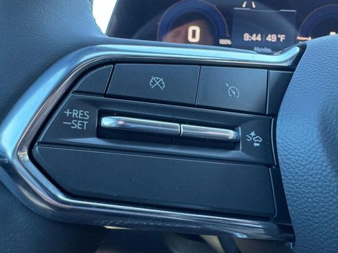 New 2026 Chevrolet Equinox EV LT image 33