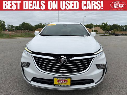 Used 2023 Buick Enclave Essence FWD image 9