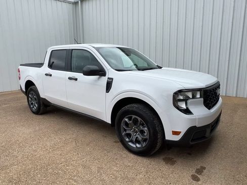 New 2025 Ford Maverick XLT w/ Equipment Group 301A AWD/4WD image 2