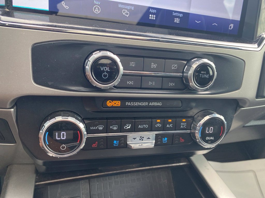 Used 2022 Ford F250 Lariat w/ Lariat Ultimate Package AWD/4WD image 24