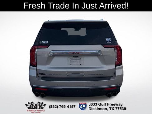 Used 2022 GMC Yukon XL Denali w/ Denali Premium Package AWD/4WD image 8