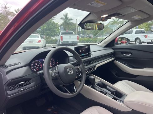 Used 2024 Honda Accord EX image 23