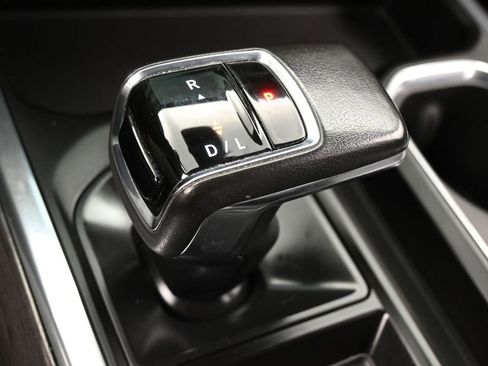Used 2022 Chevrolet Silverado 1500 LTZ w/ Technology Package AWD/4WD image 33