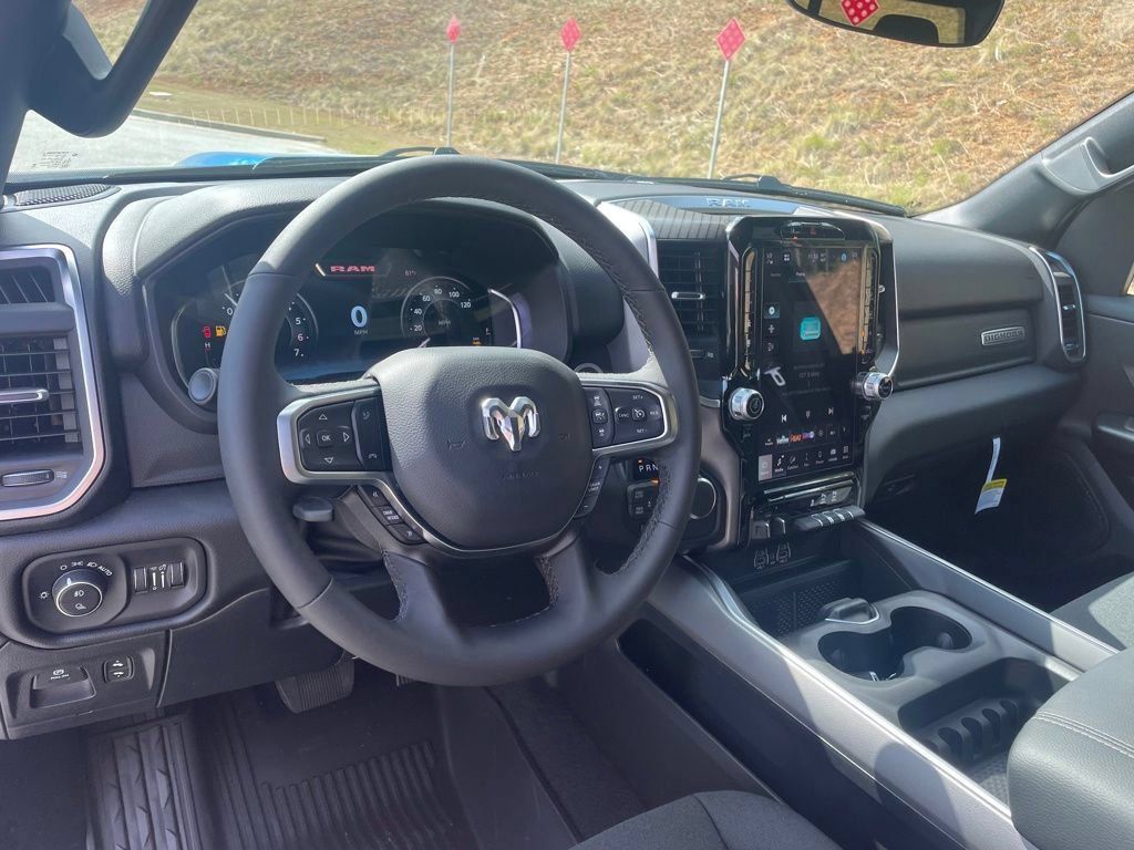 New 2026 RAM 1500 Big Horn AWD/4WD image 11