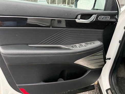 Used 2023 Hyundai Palisade Calligraphy image 8