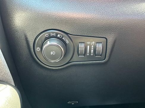 Certified 2022 Jeep Compass Latitude AWD/4WD image 23