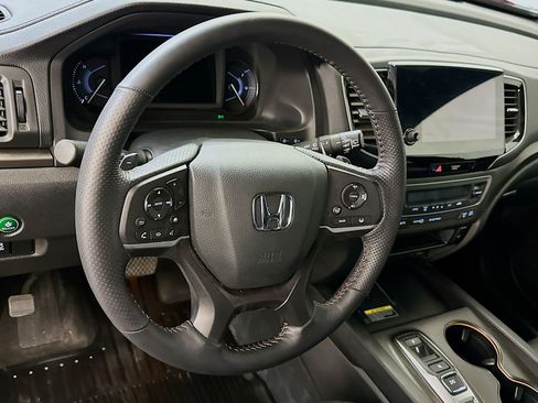 Used 2024 Honda Passport TrailSport image 18
