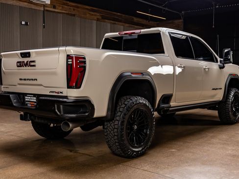 Used 2026 GMC Sierra 2500 AT4X AWD/4WD image 8