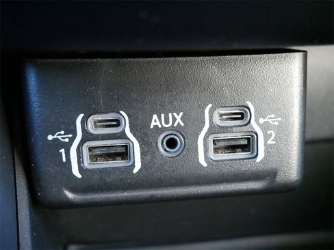 Used 2024 Dodge Durango GT image 29