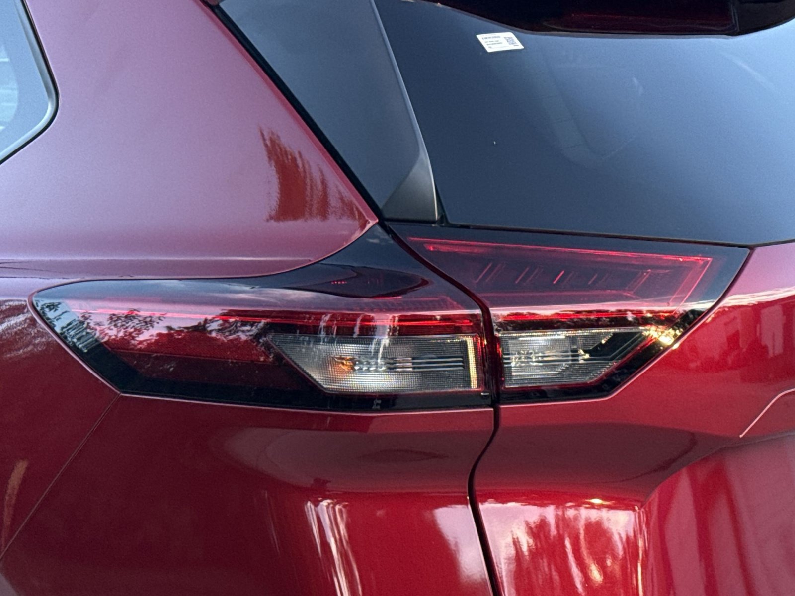 Used 2023 Nissan Rogue SV w/ SV Premium B Package FWD image 14