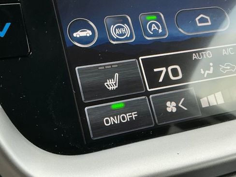 Used 2025 Subaru Outback Premium w/ Popular Package #1A image 18