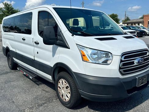 Used 2019 Ford Transit 350 XLT RWD image 2