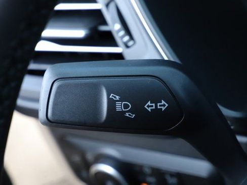 Used 2025 Ford Escape SE w/ PHEV Premium Package FWD image 38