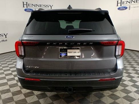 Used 2025 Ford Explorer Active image 6