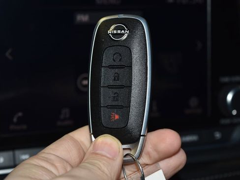 Certified 2023 Nissan Rogue SV image 15