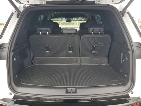Used 2025 Chevrolet Traverse RS w/ LPO, Floor Liner Package image 8
