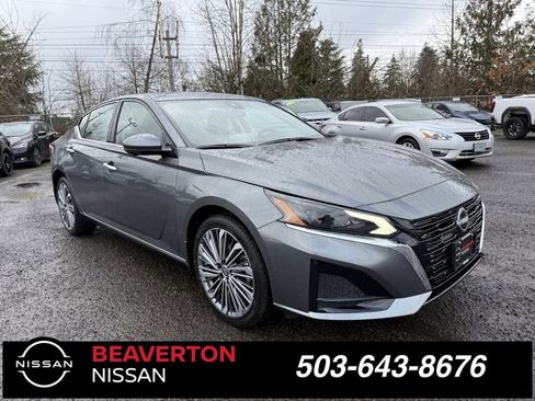 New 2025 Nissan Altima 2.5 SL image 1