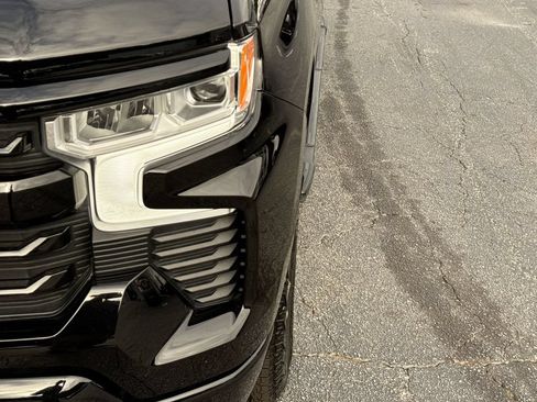 Used 2024 Chevrolet Silverado 1500 RST AWD/4WD image 10