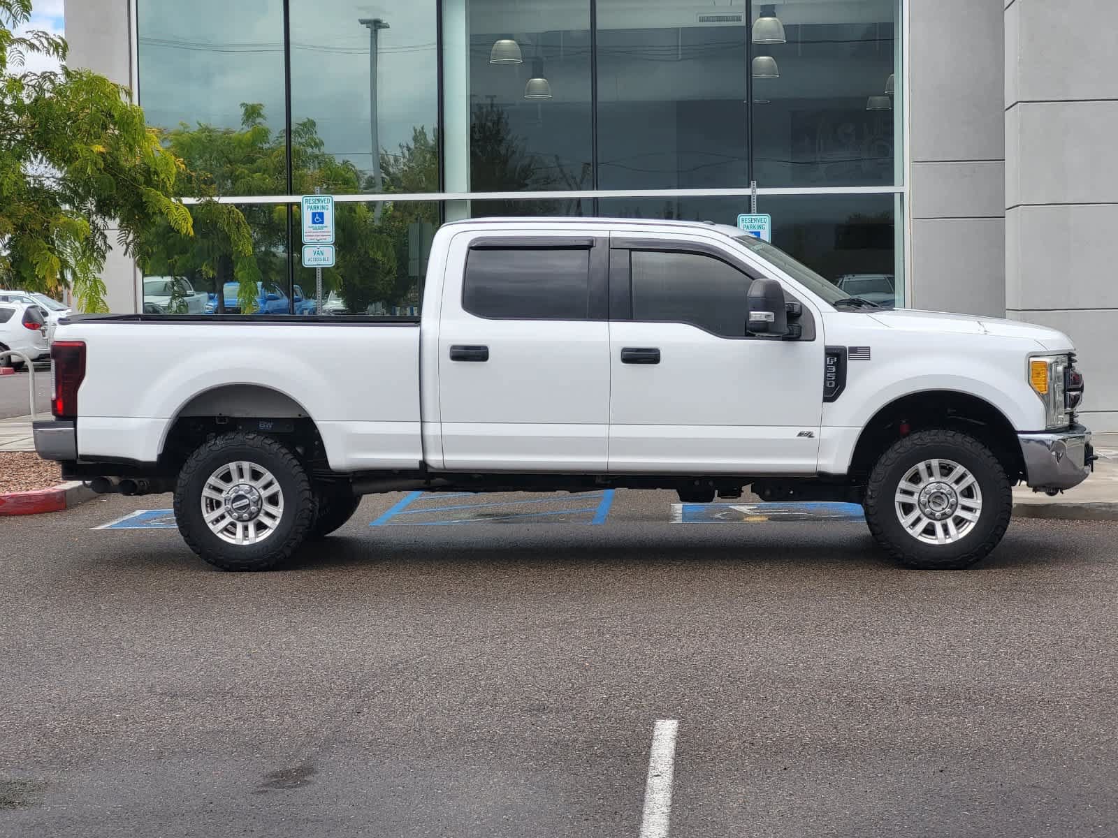 Used 2017 Ford F350 XLT w/ FX4 Off-Road Package AWD/4WD image 4
