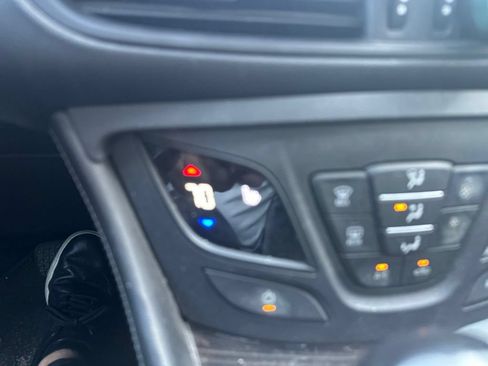 Used 2019 Buick Envision Essence AWD/4WD image 19