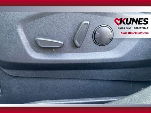 Used 2024 Ford Edge SEL image 32