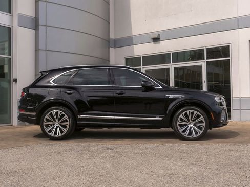 Used 2021 Bentley Bentayga AWD/4WD image 5