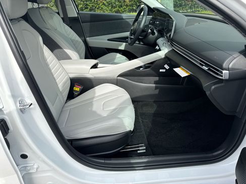 New 2026 Hyundai Elantra Limited image 13