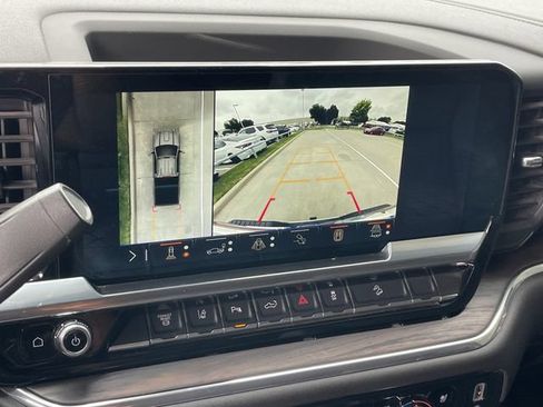 Used 2025 GMC Sierra 2500 SLT w/ SLT Convenience Package AWD/4WD image 18