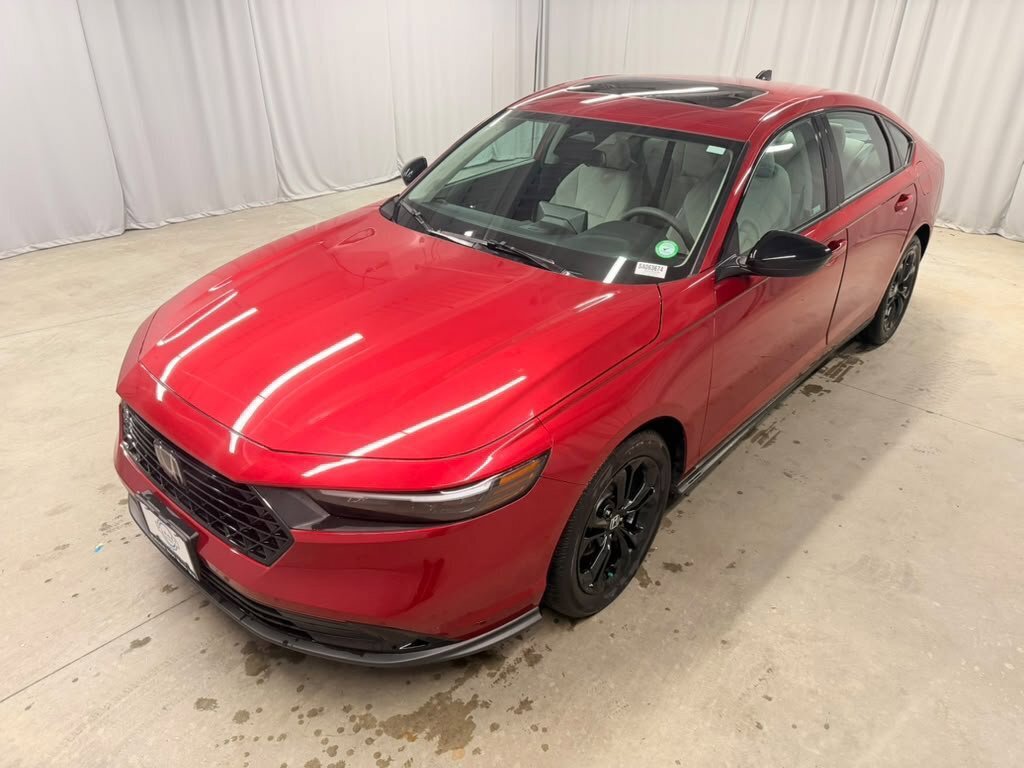 Certified 2025 Honda Accord SE image 3