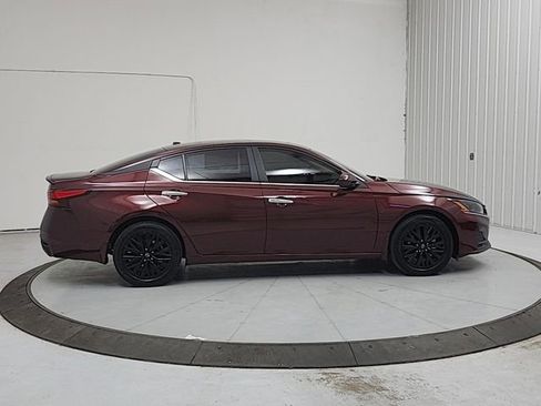 Used 2025 Nissan Altima 2.5 SV w/ SV Special Edition Package image 8