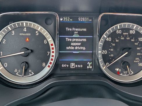 Used 2019 Nissan Titan S AWD/4WD image 12