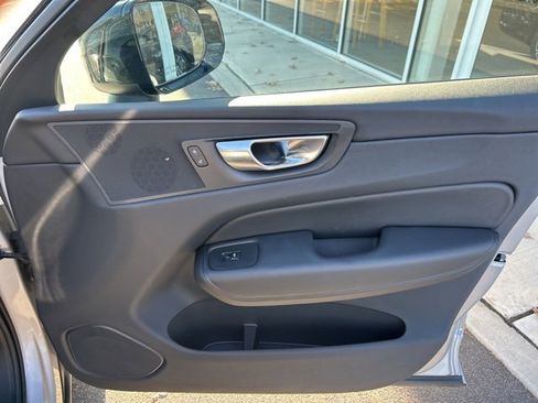 Certified 2025 Volvo XC60 B5 Plus image 14
