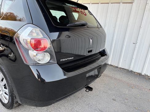 Used 2009 Pontiac Vibe AWD w/ Sun And Sound Package image 8